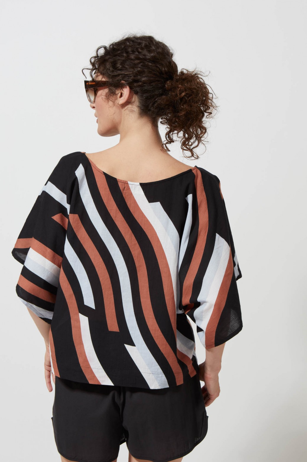 207 - Top Eva Marin Noir 2x