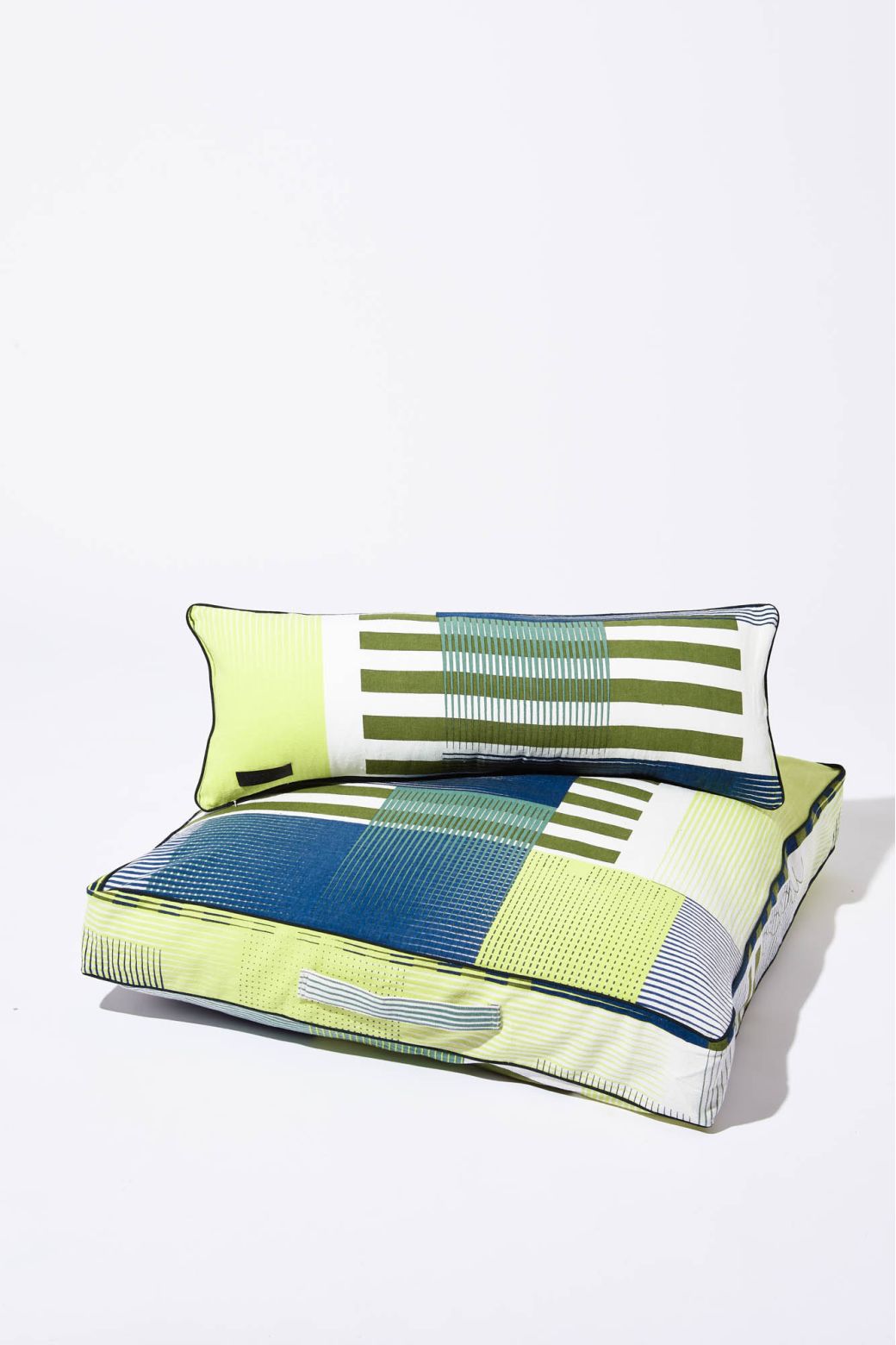 100 - KHAKI FLOOR CUSHION VIBRANT PACK OF 2