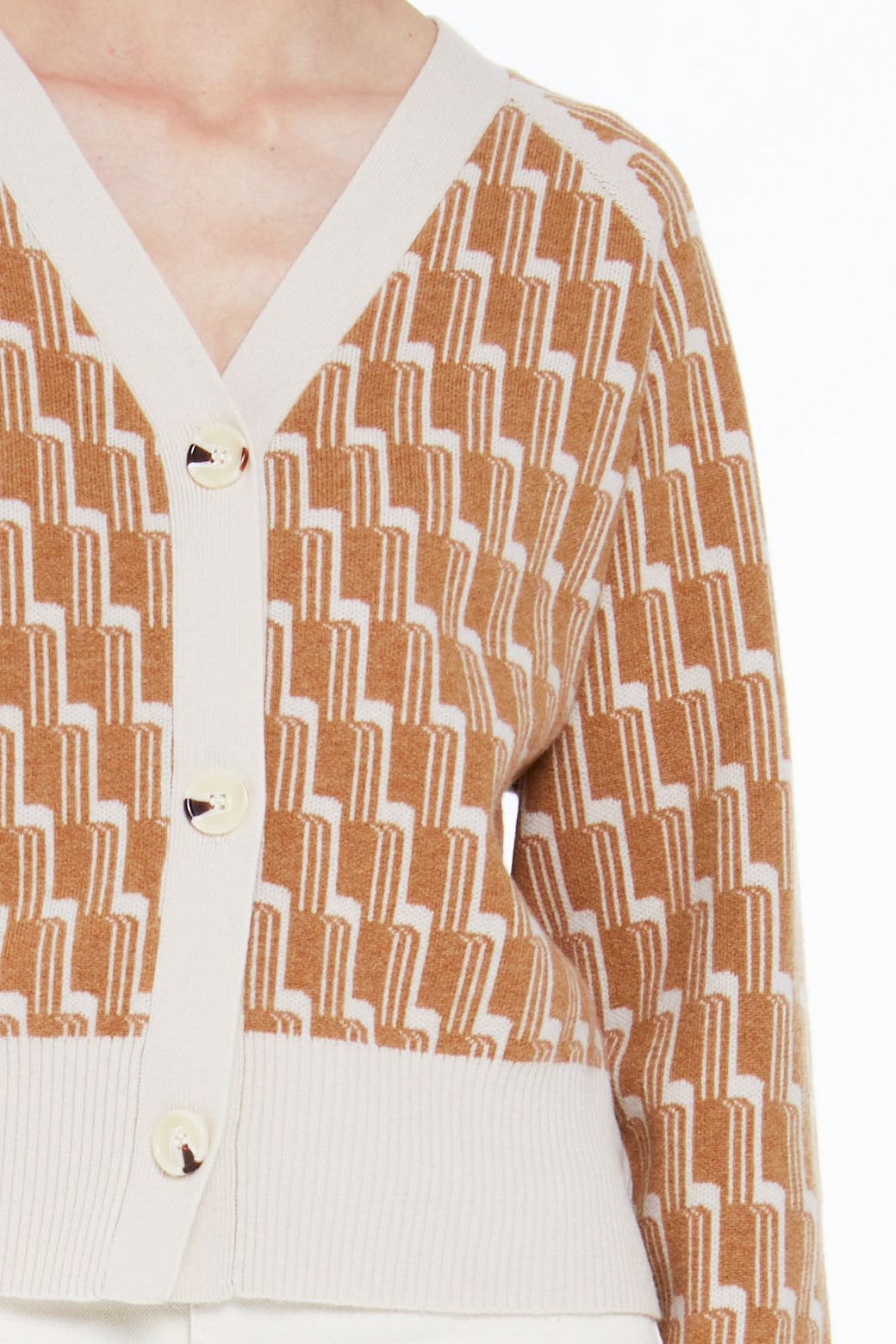 107 - GILET CLAUDE NOCTURNE FAUVE LOT DE 2